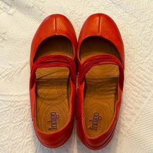 INDIGO Round Toe Ballet Flats by Clark’s